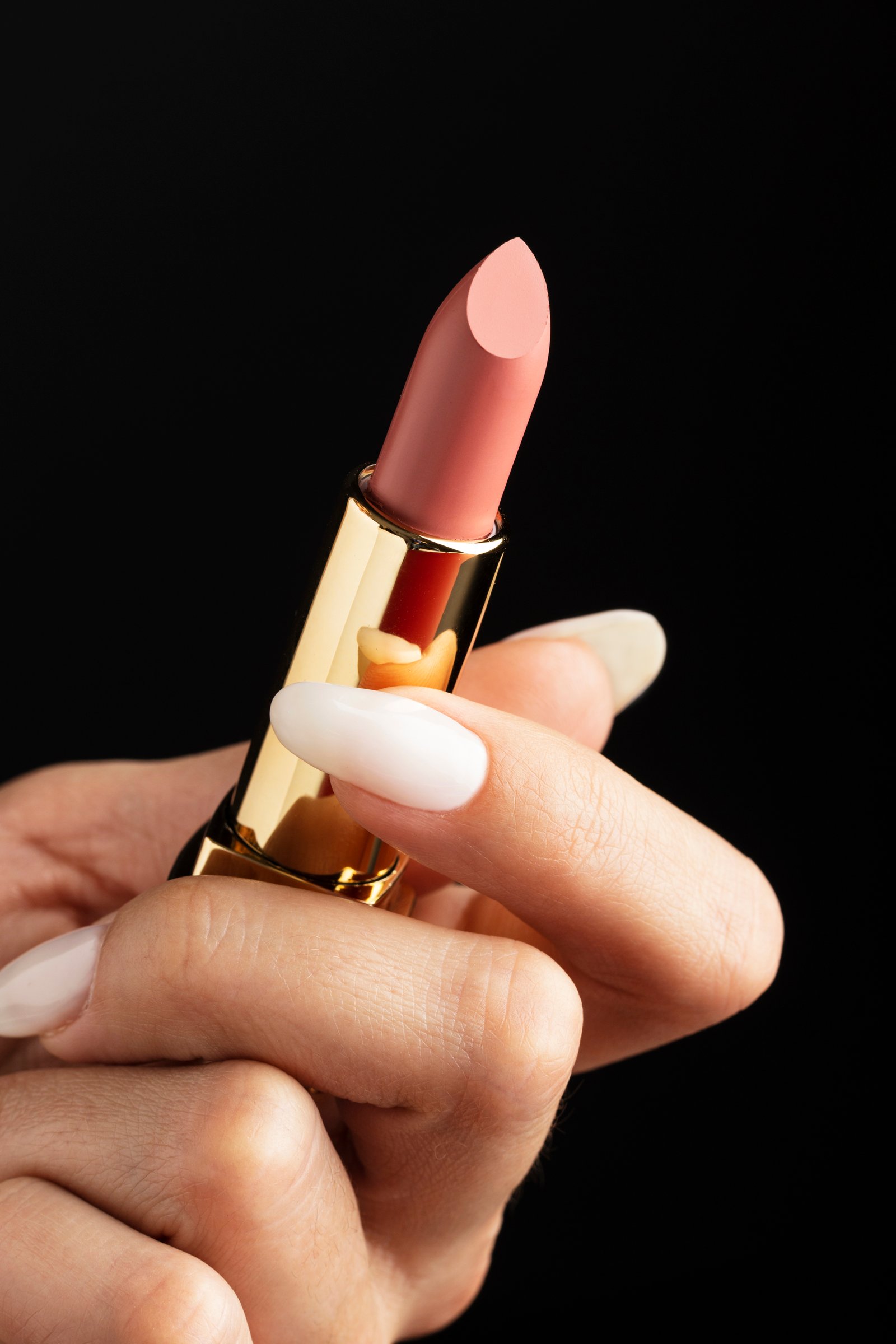 Neutral rosy-mauve lipstick for everyday wear