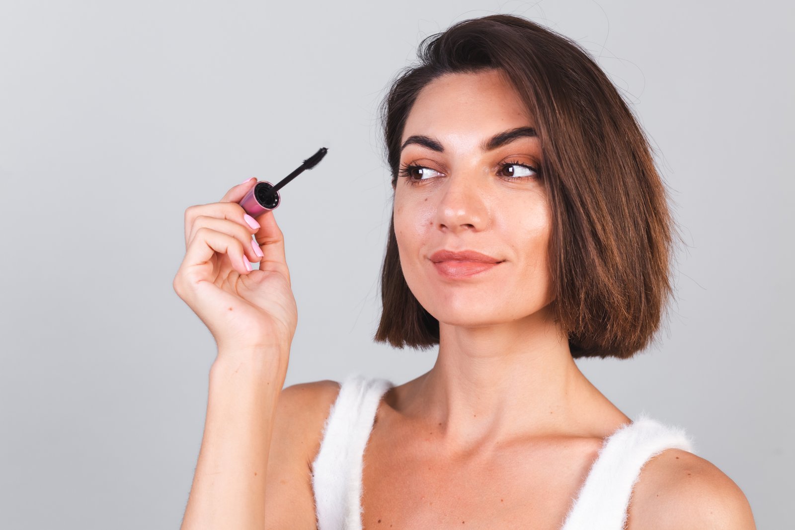 Soft, natural-looking lashes with a no-makeup makeup look